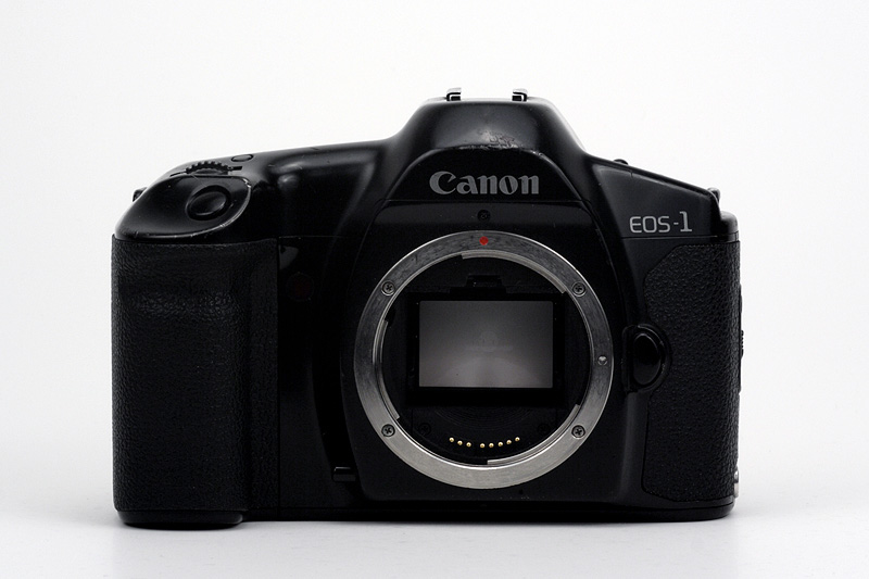 Front view of the Canon EOS 1