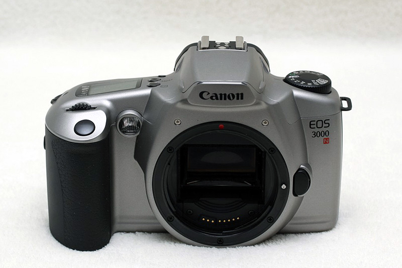 Front view of the Canon EOS 3000