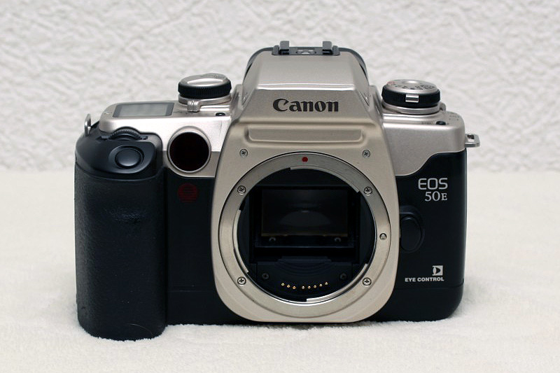 Front view of the Canon EOS 50E