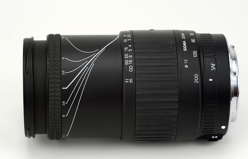 Sigma SAF 28-200mm F3.8-5.6 for Canon EF Side View showing full zoom and focus extension